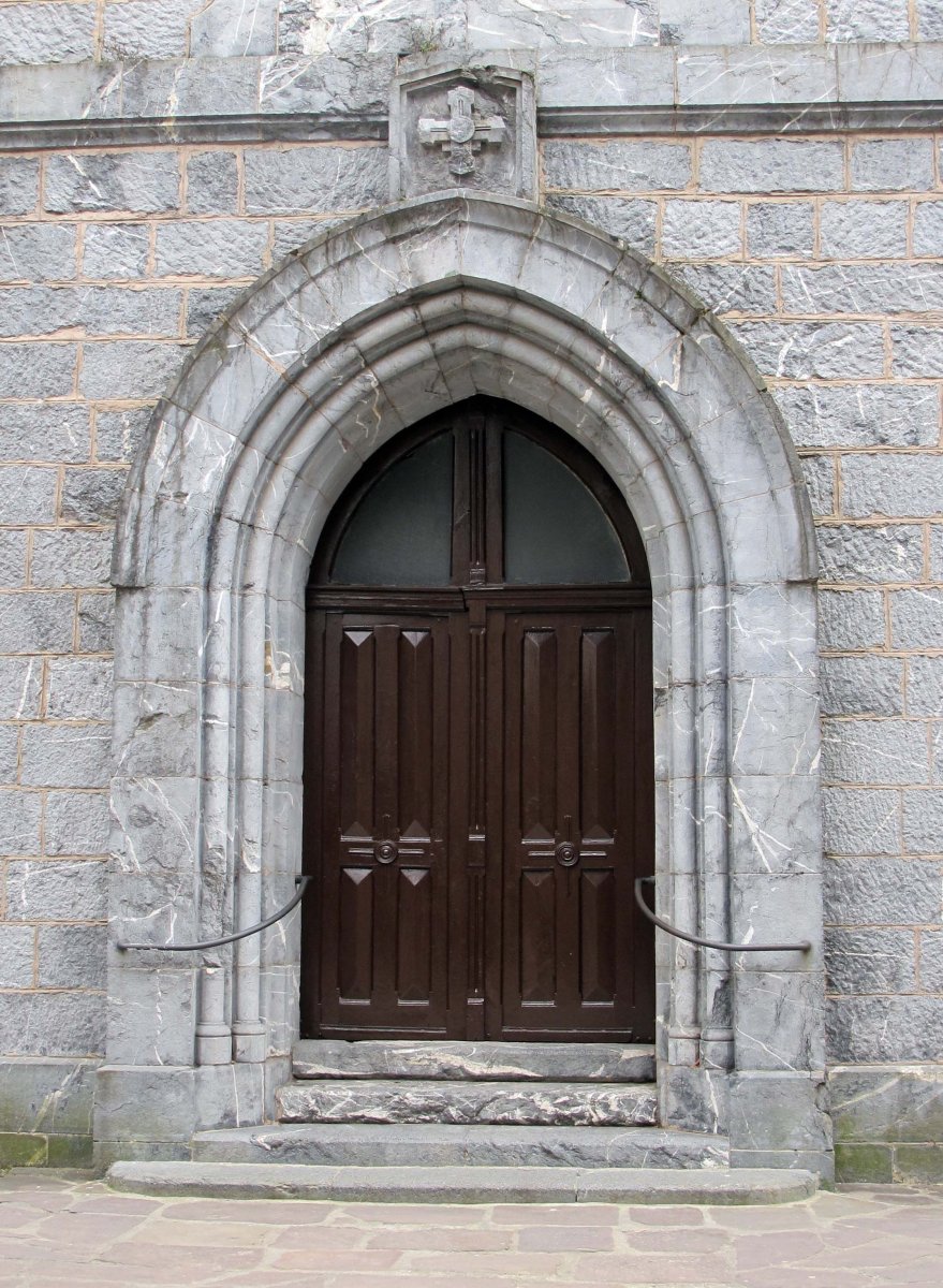 Sarrerako ate nagusia