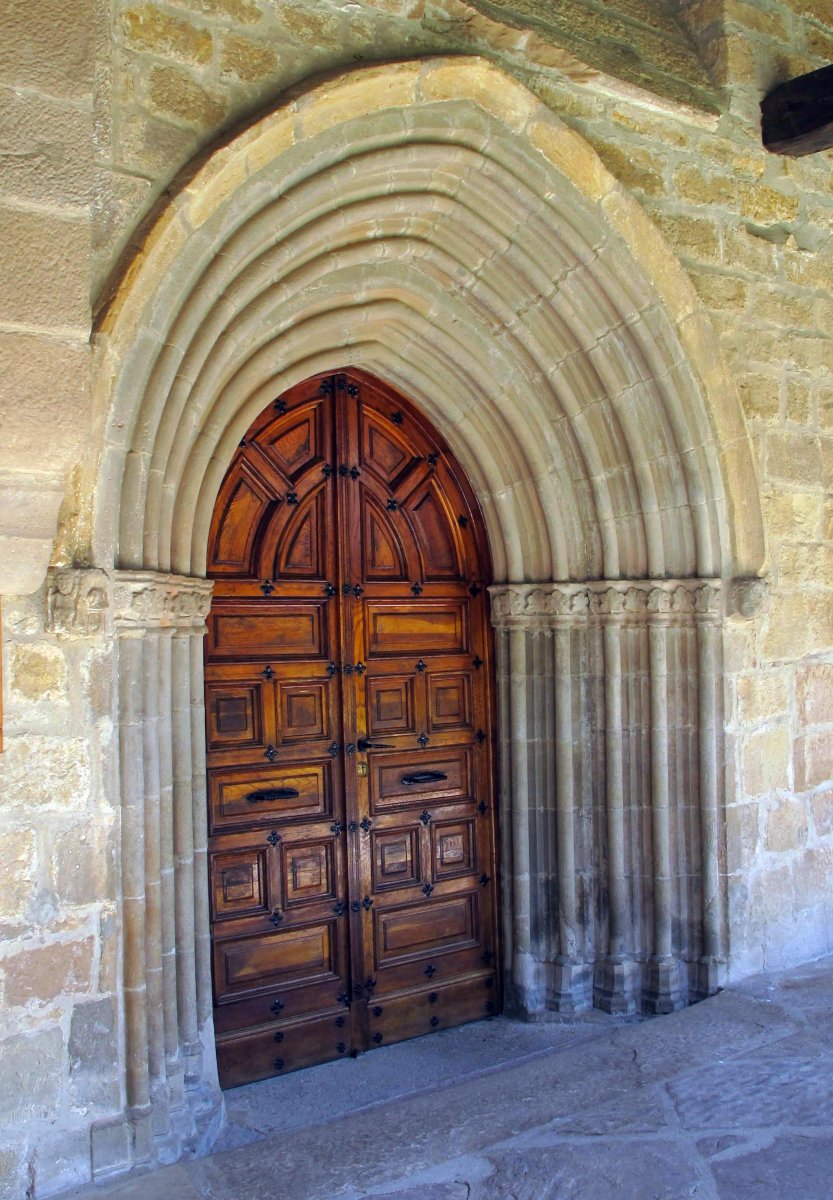 Elizaren sarrerako atea