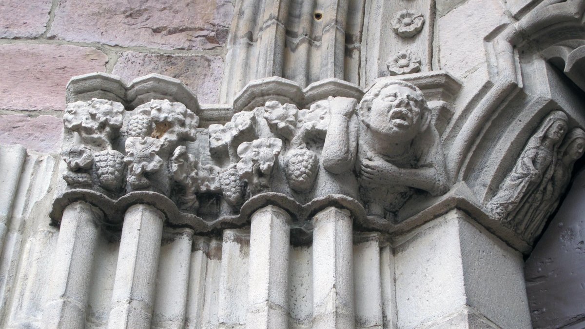 Santa Maria eliza, sarrerako atea