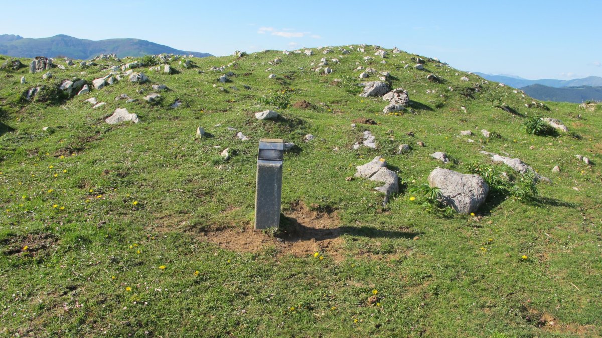 Urruztume IV tumulua