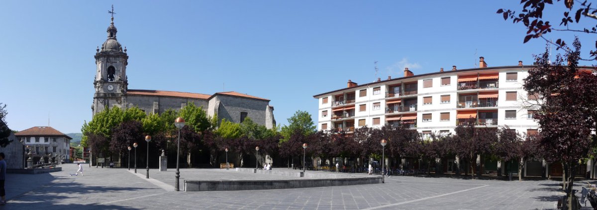 San Martin eliza eta Goikoplaza