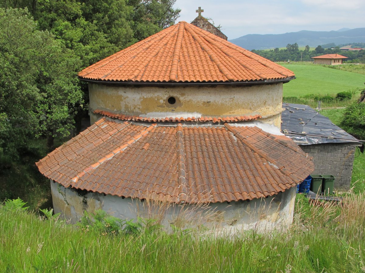 San Cosme y San Damian eliza Matienzo auzoan