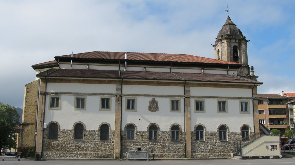 San Migel eliza, Zalla