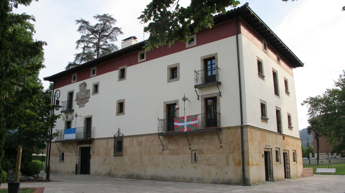 Zallako Udaletxea (Murgil jauregia)