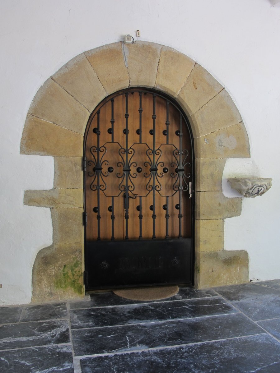 San Migel eliza Aginaga auzoan, Eibar