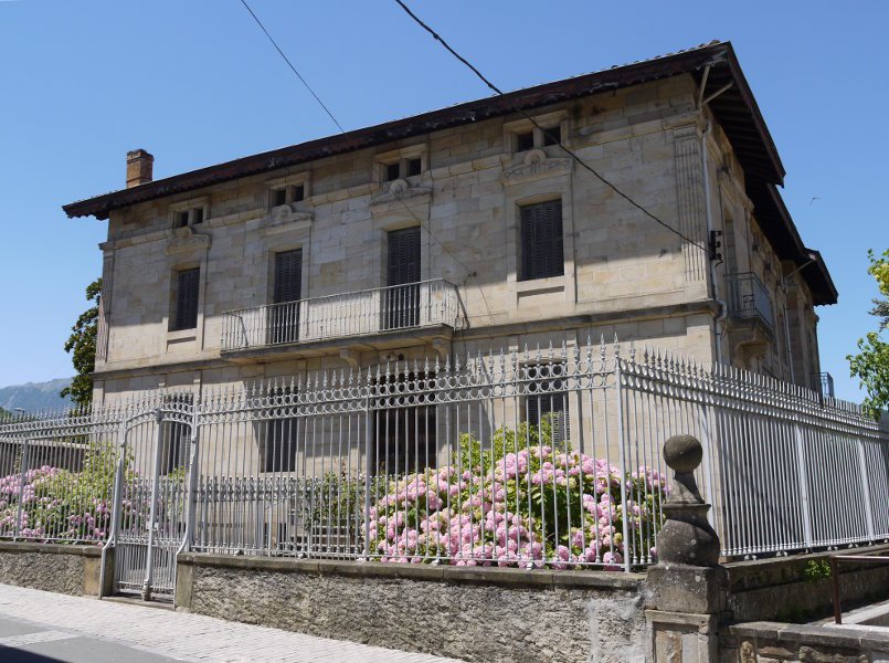 Alustiza jauregia, Segura