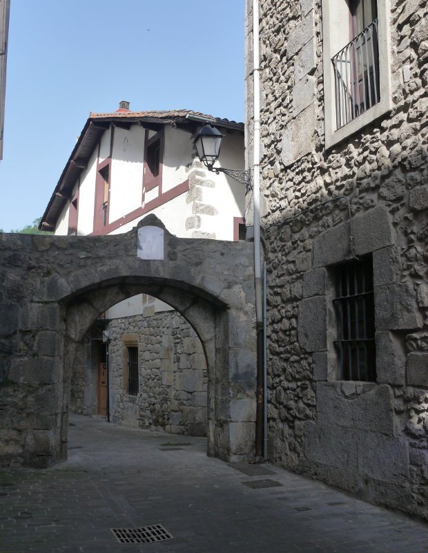 Arretxe arkua, Zestoa