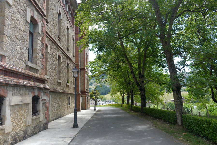 	Olazko Ama Katekistak komentua, Azpeitia