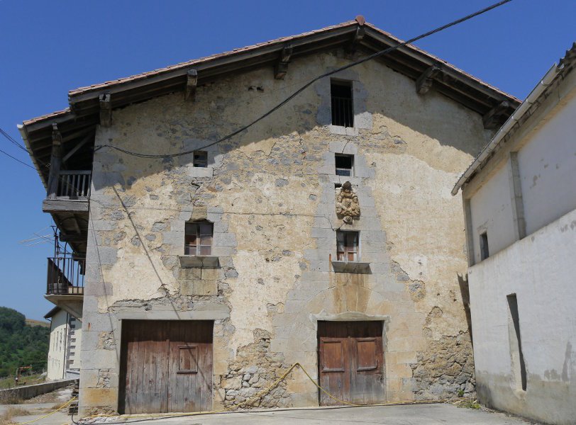 Herriko etxea, Etxarri