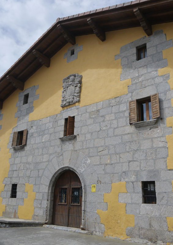 Herriko etxea, Uitzi