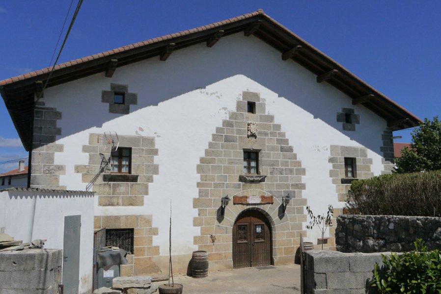 Herriko etxea, Iribas