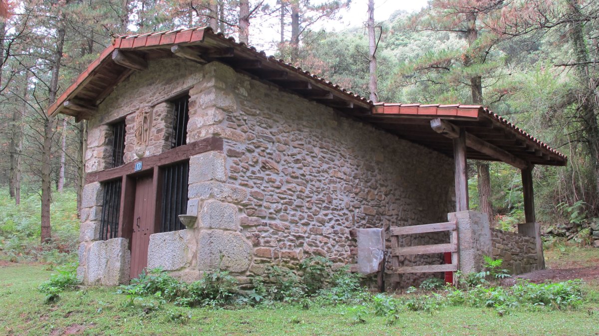 Aita Kurutzekoa ermita, Mañaria