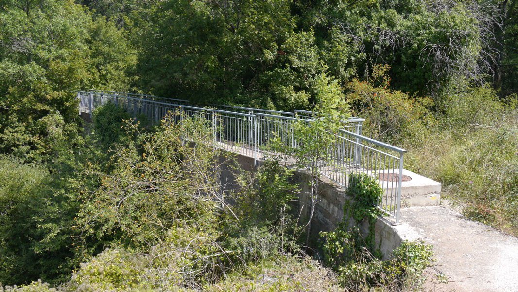 Erreka gaineko pasabidea