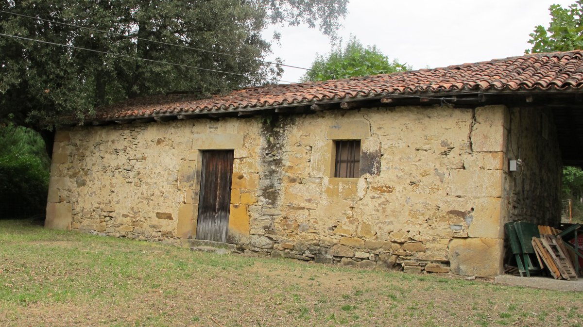 San Migel ermita, Larrabetzu