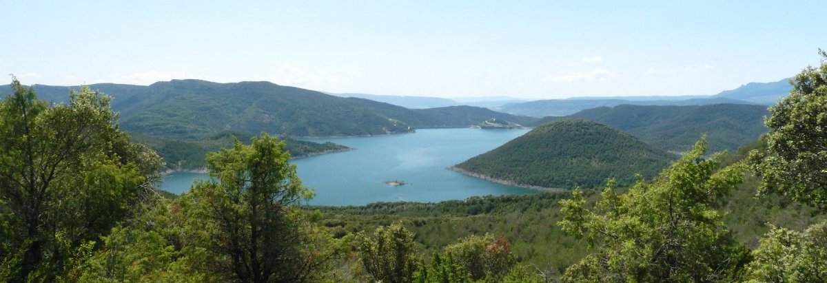 Itoizko urtegia eta Txaparral mendia