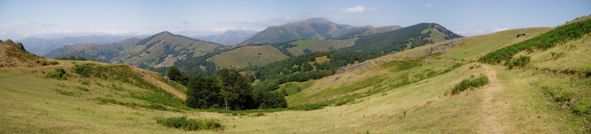 Zarkindegi ingurutik ikuspegi zabala
