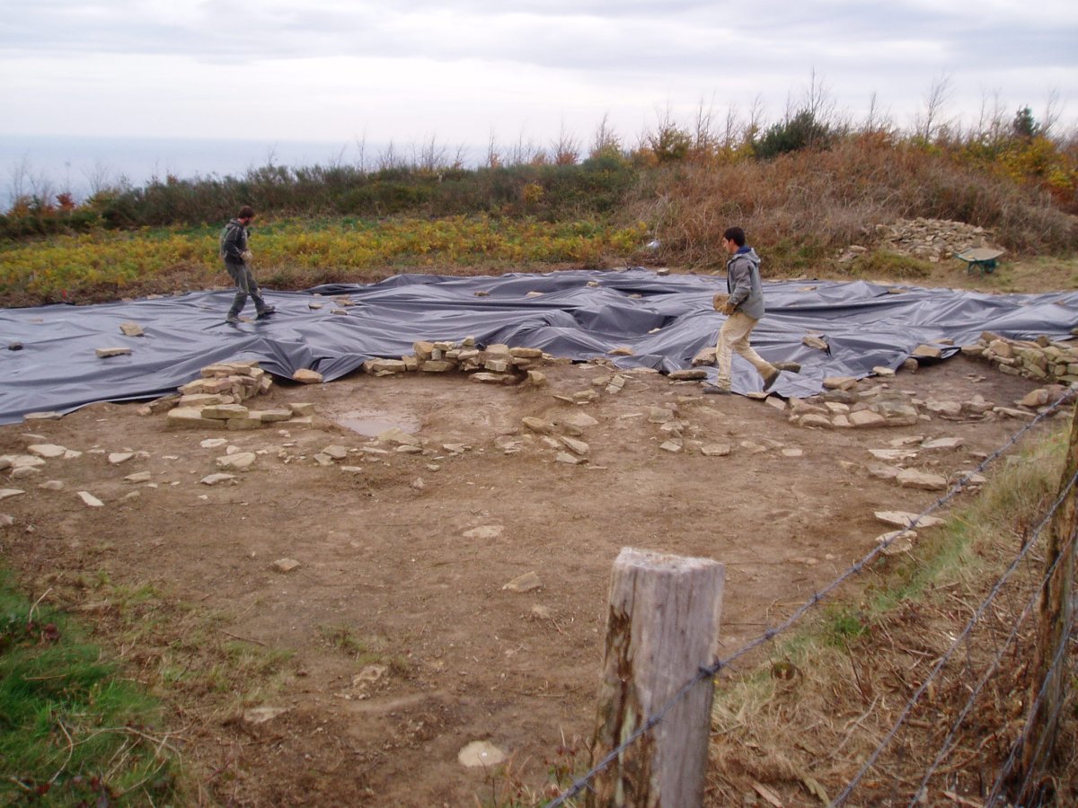 Erromatarren kanposantua