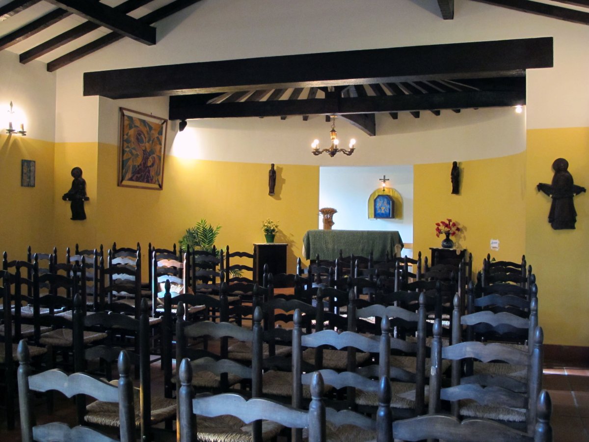 Arcadie etxadiko ermita, Angelu