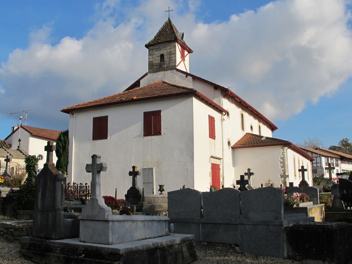 Saint Pierre eliza, Hiriburu
