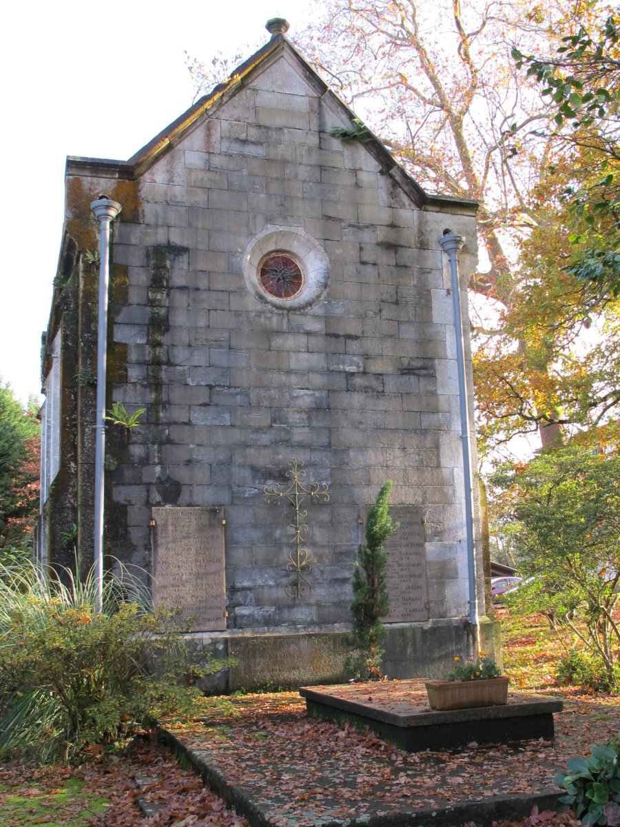 Chouhour ermita, Hiriburu