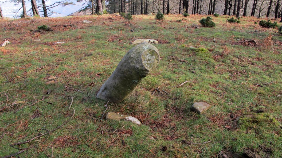 Trois Fontaines erreka harrespila, Azkaine