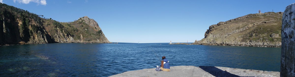 Faro de la Plata Pasaiako portuko sarreratik