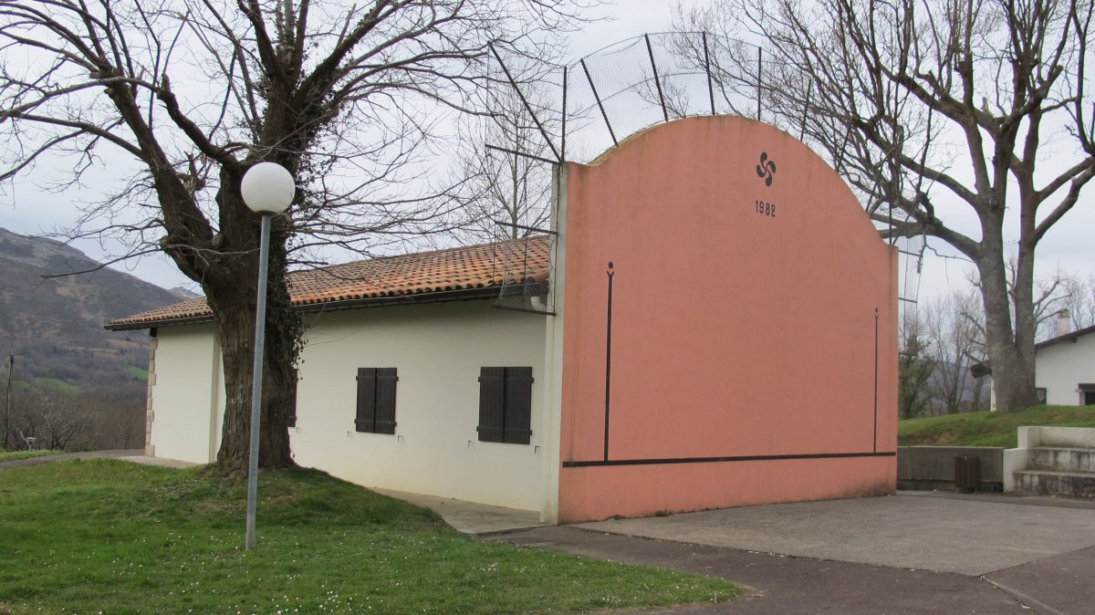 Ondikola ermita, Azkaine