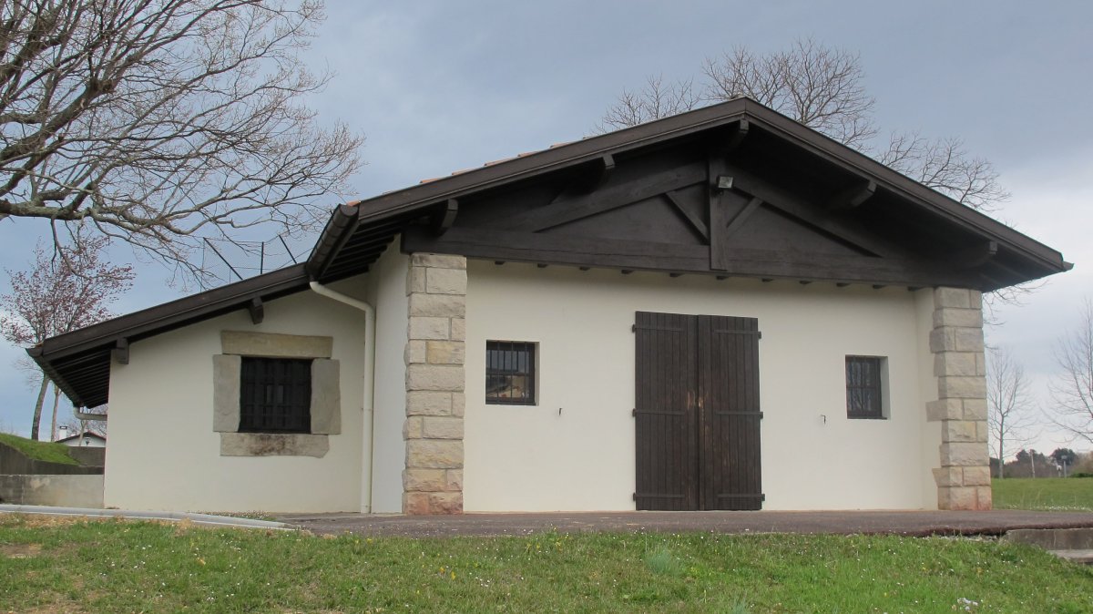 Ondikola ermita, Azkaine