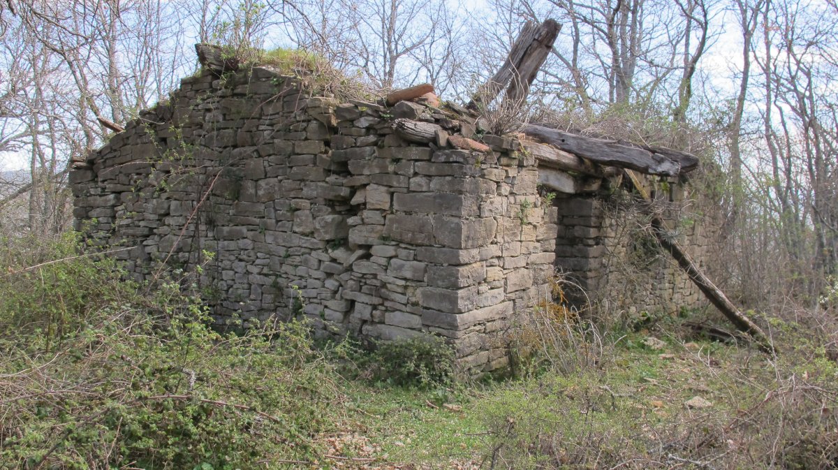 San Kristobal ermitaren hondakinak, Egillor