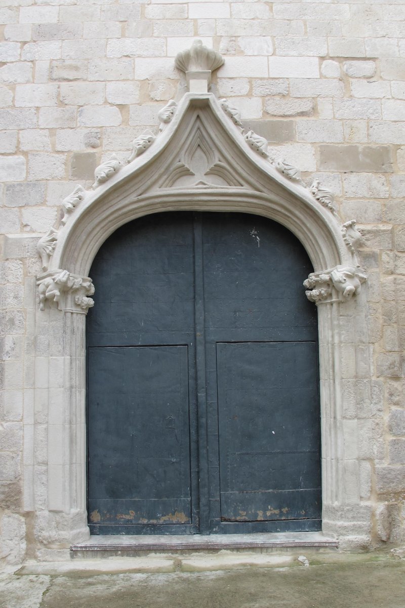 Santa Maria eliza, Faltzes