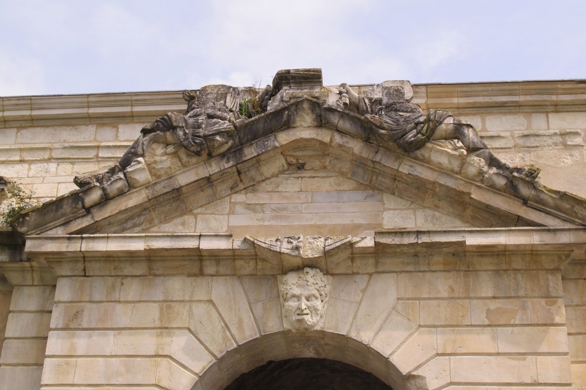 Gramont gaztelua, Bidaxune