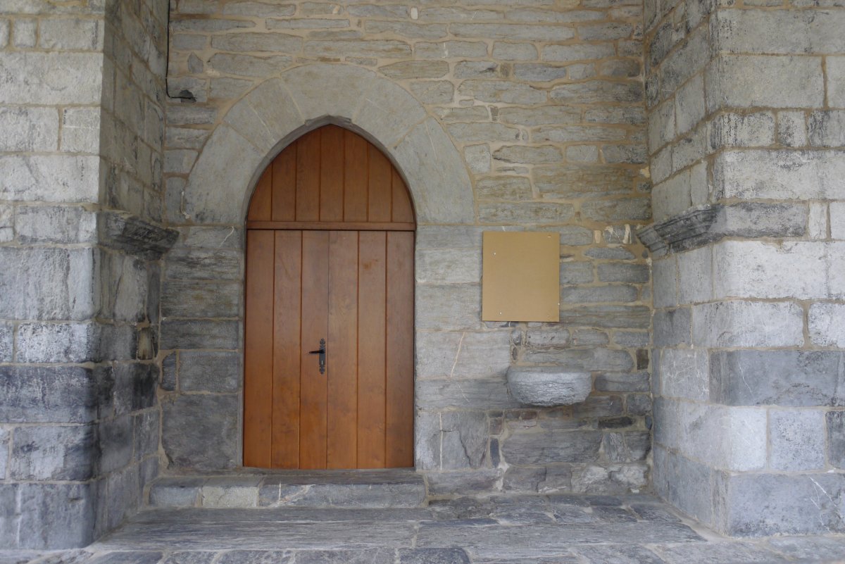 San Migel eliza, Arribe