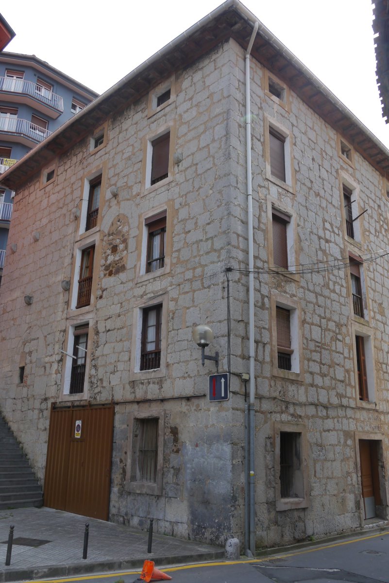 Sasiola dorretxea, Deba