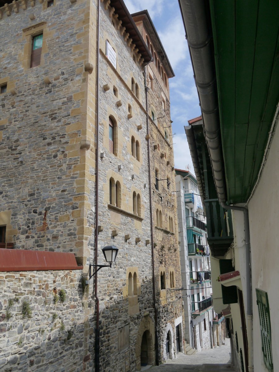 Berriatua dorretxea, Mutriku