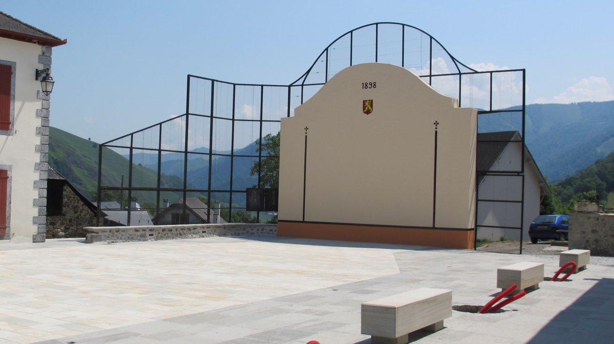 Pilotalekua, Larraine