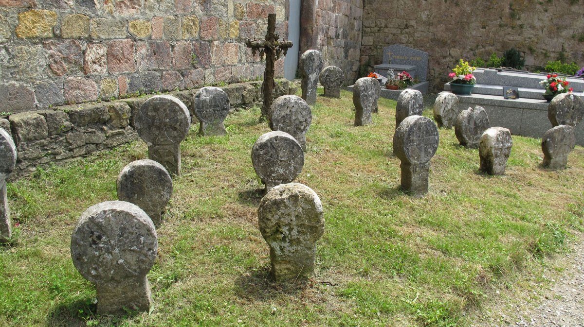 Santa Grazi eliza, Urdatx