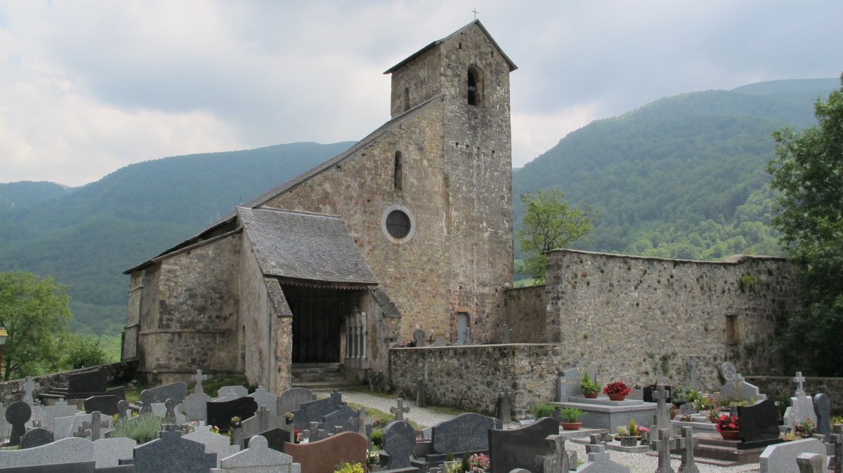 Santa Grazi eliza, Urdatx