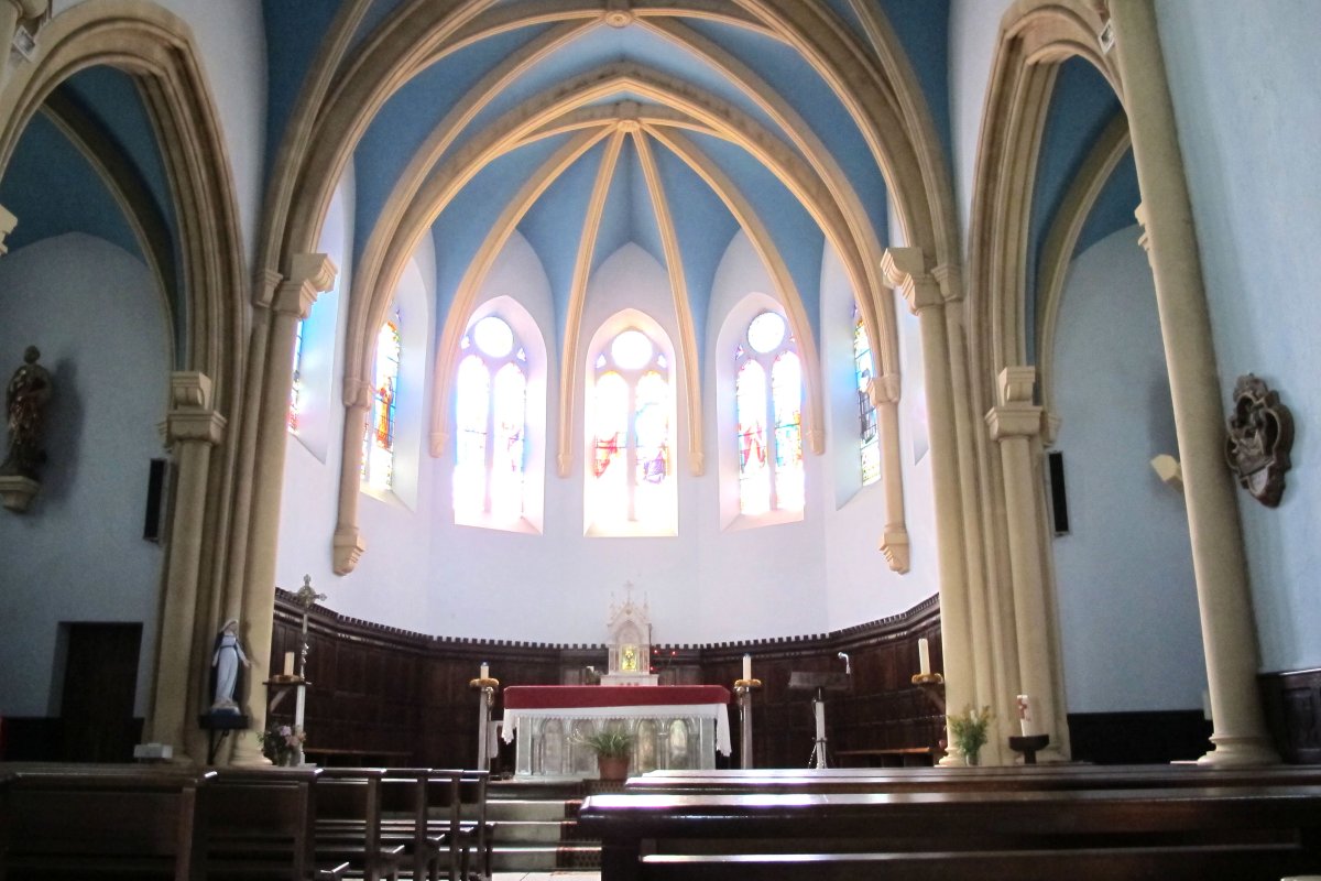 San Pedro eliza, Uhartehiri