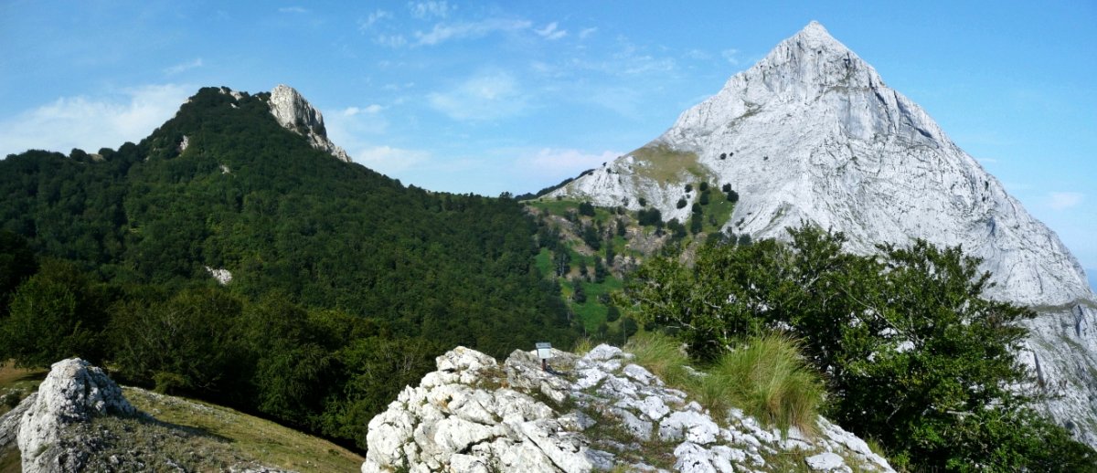 Buzoia. Atzean,Ipizte eta Anboto