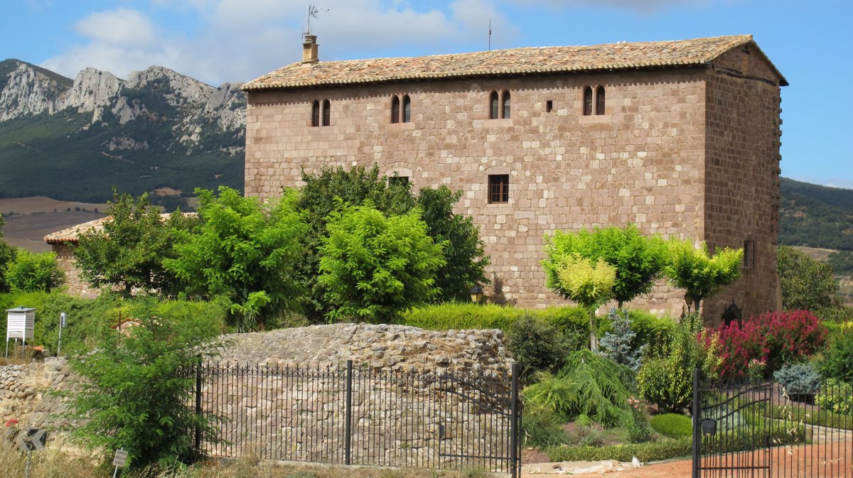 Cábrega jauregia, Mues