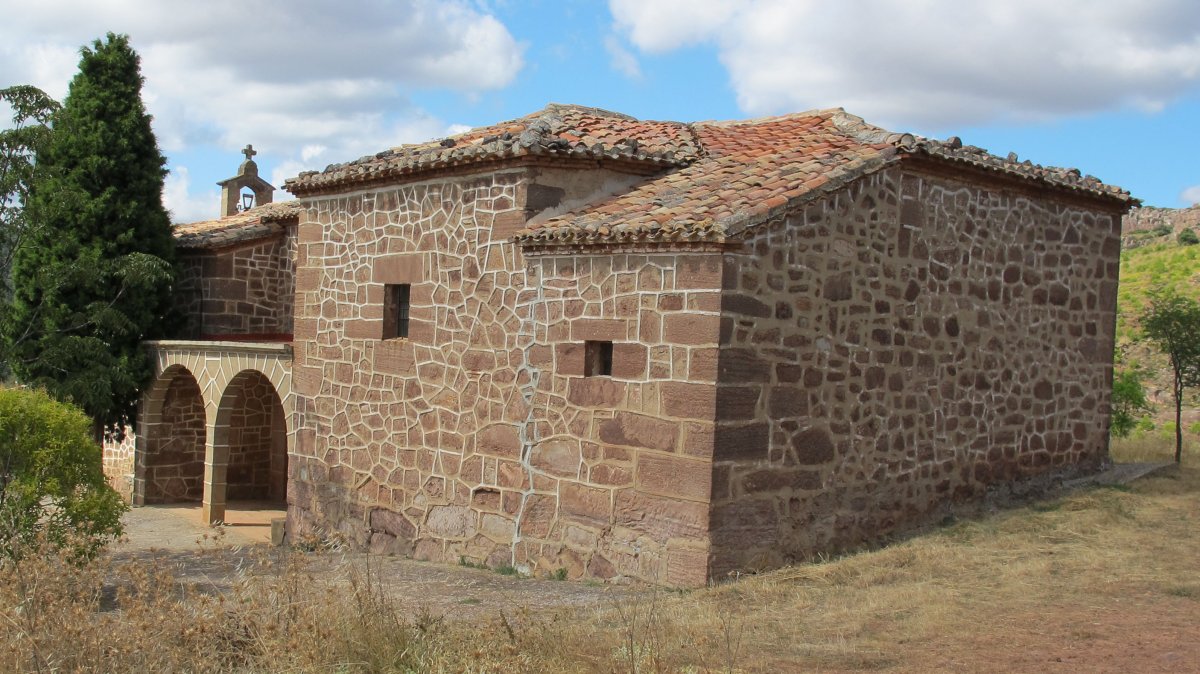 Virgen de la Cuesta ermita, Mues