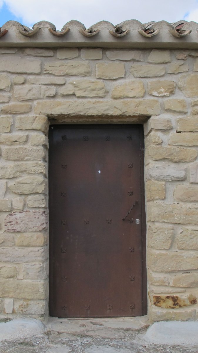 Santa Teodosia ermita, Mues