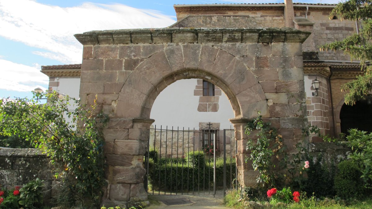 San Martín eliza, Legaria