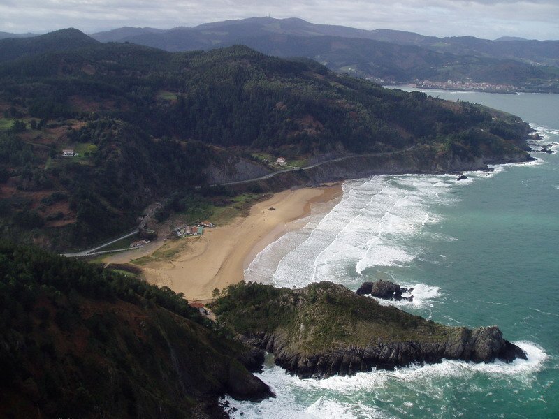 Laga hondartza Ogoñoko talaiatik ikusita