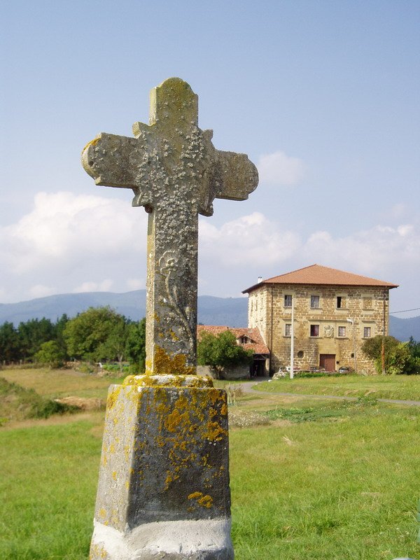 Gurutze bat eta Leagitorre