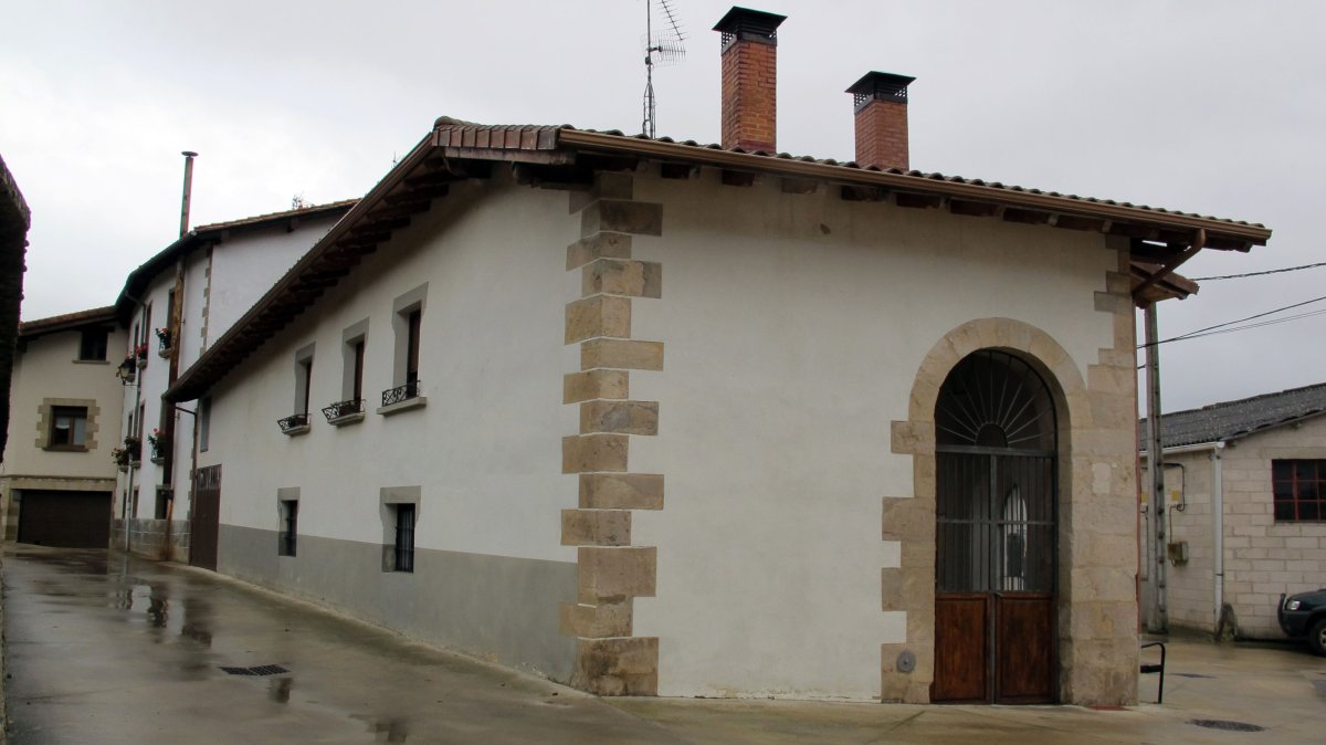 El Cristo ermita, Birgara Goien