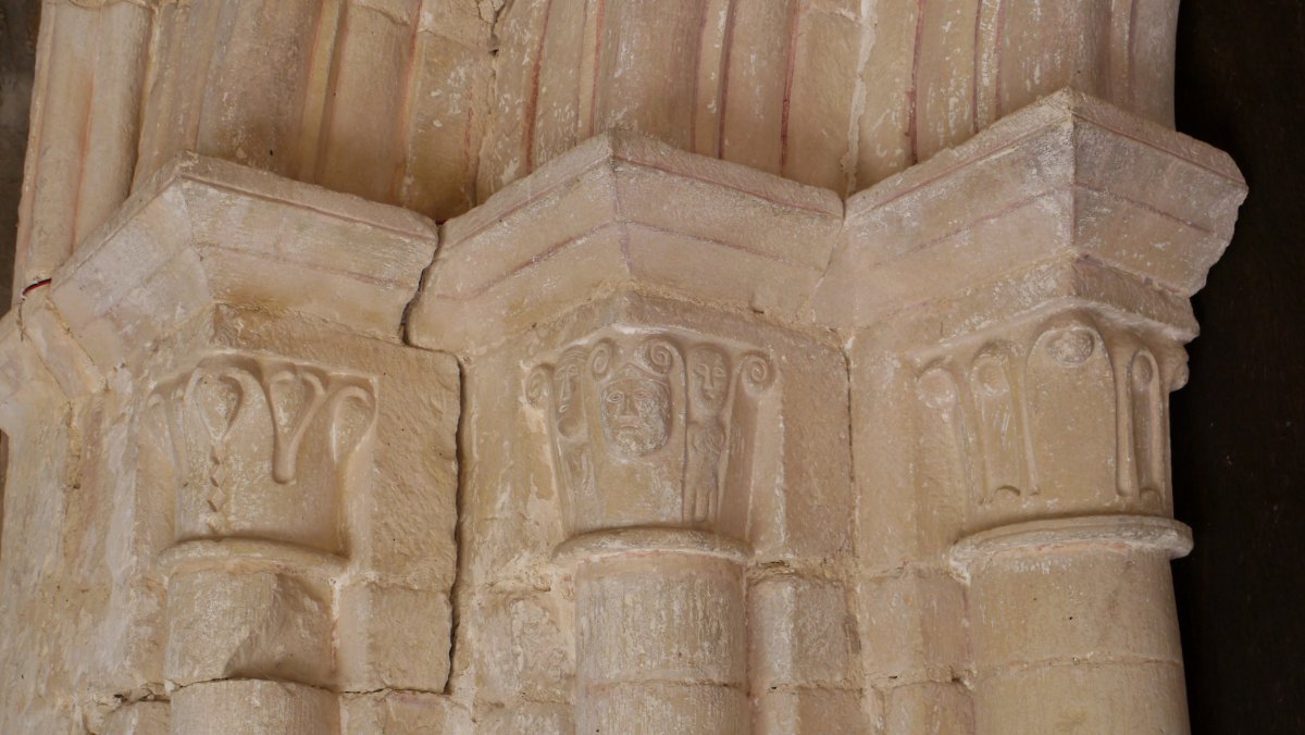 San Esteban eliza, Eusa