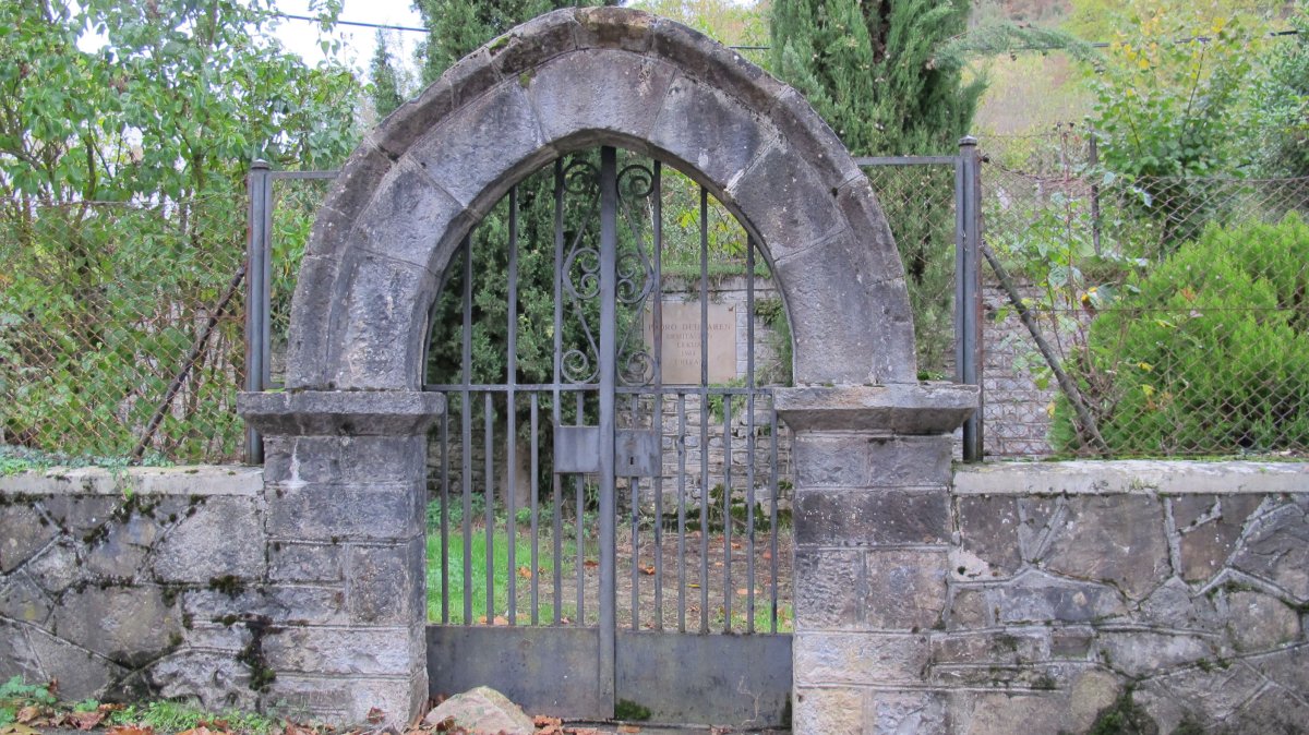 San Pedro ermita izandakoaren atea, Etxaleku