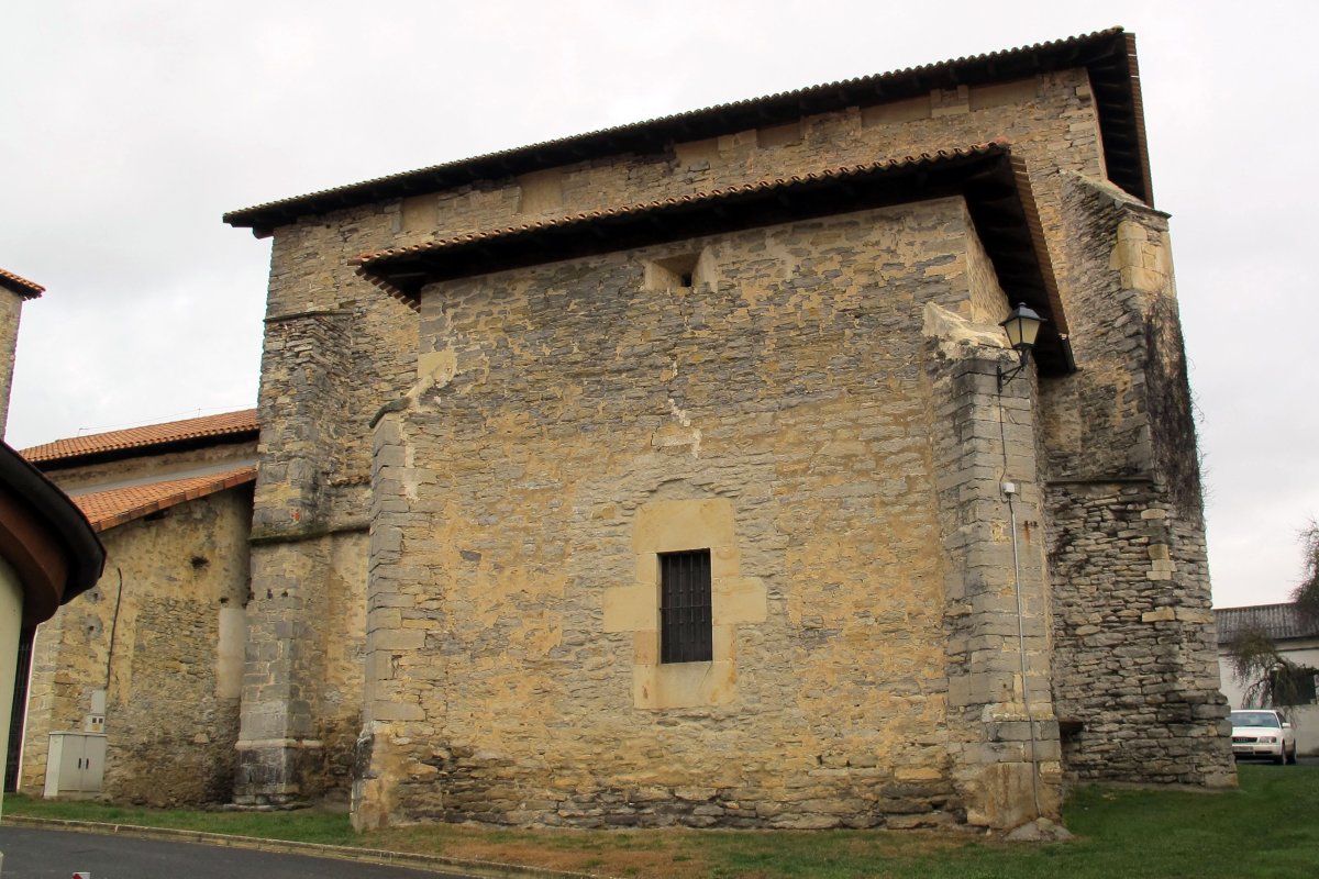 Asunción eliza, Mendiguren