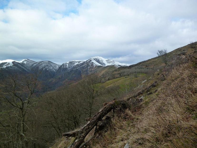 Eskaleramendi, hegoaldeko isurialdetik